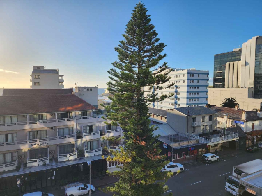 To Let 3 Bedroom Property for Rent in Sea Point Western Cape